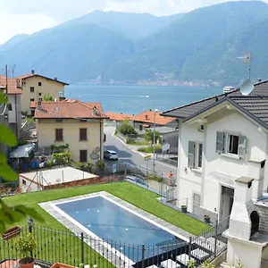 white-suite-jacuzzi-swimming-pool-lake-view.it-lombardy.com/