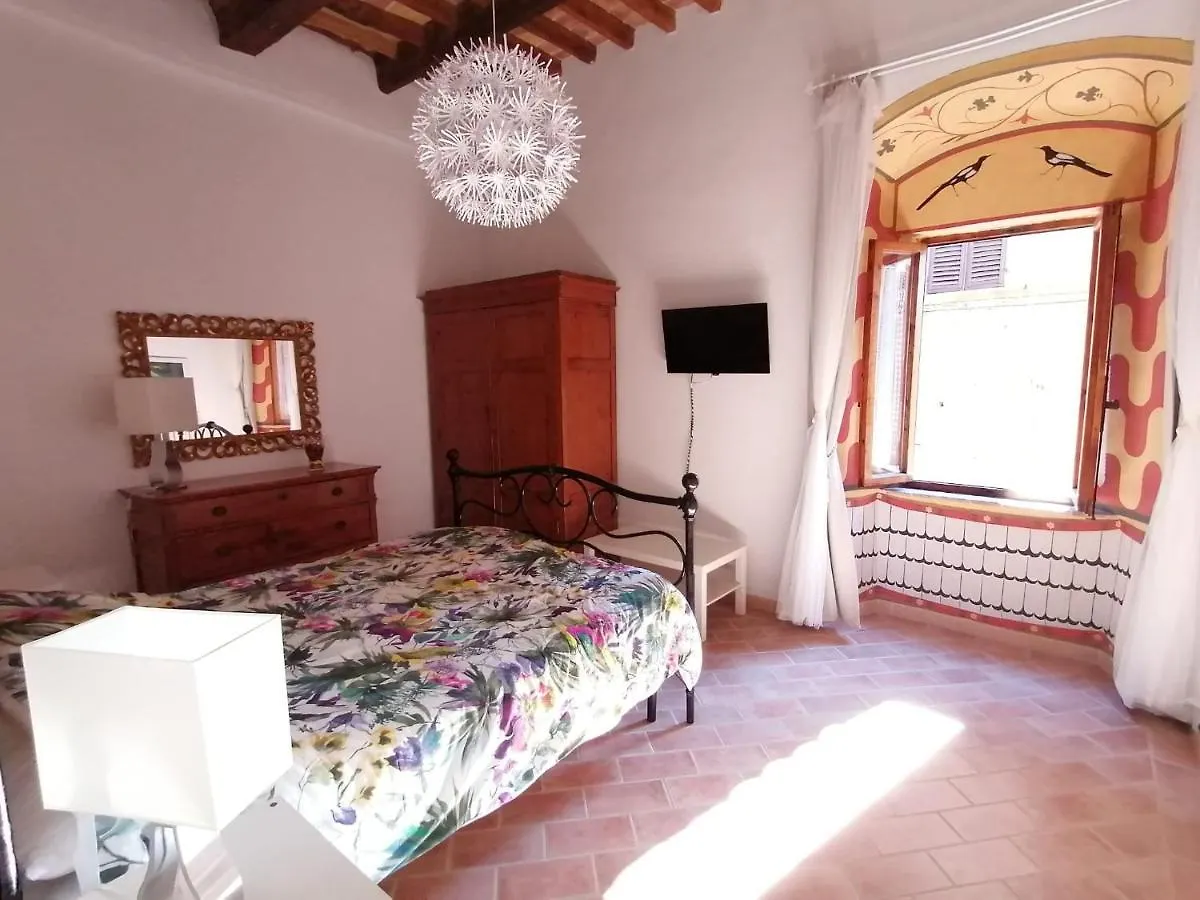 Central Apartment San Gimignano