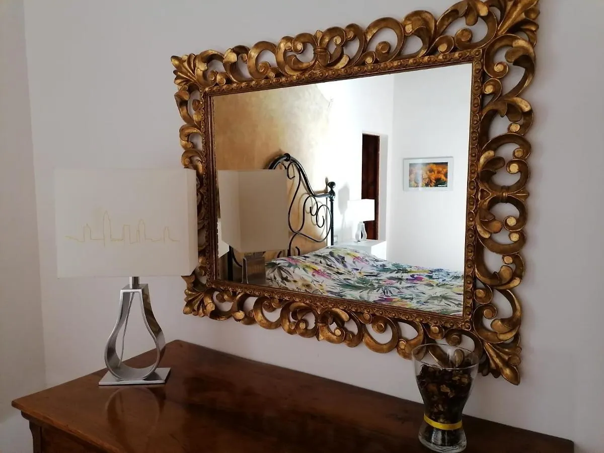 Central Apartment San Gimignano 0*,